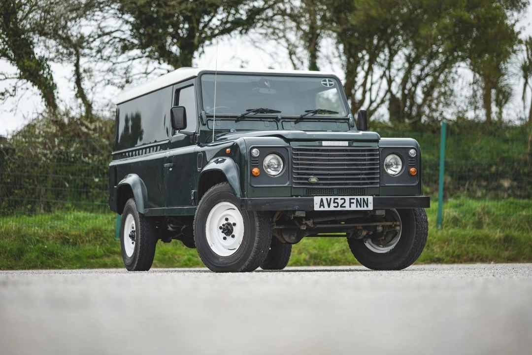 2003 Land Rover Defender 110 - Image 2 of 30