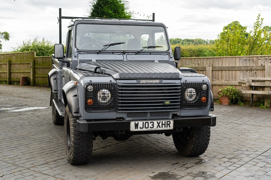 2003 Land Rover Defender 110 - Image 6 of 30
