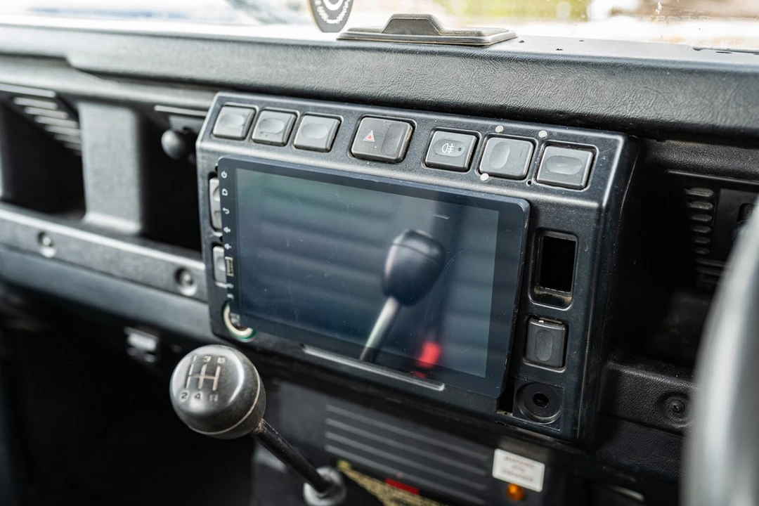 2003 Land Rover Defender 110 - Image 20 of 30