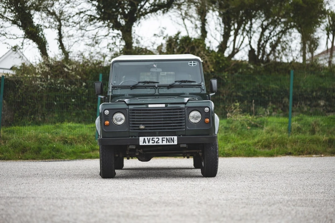 2003 Land Rover Defender 110 - Image 3 of 30