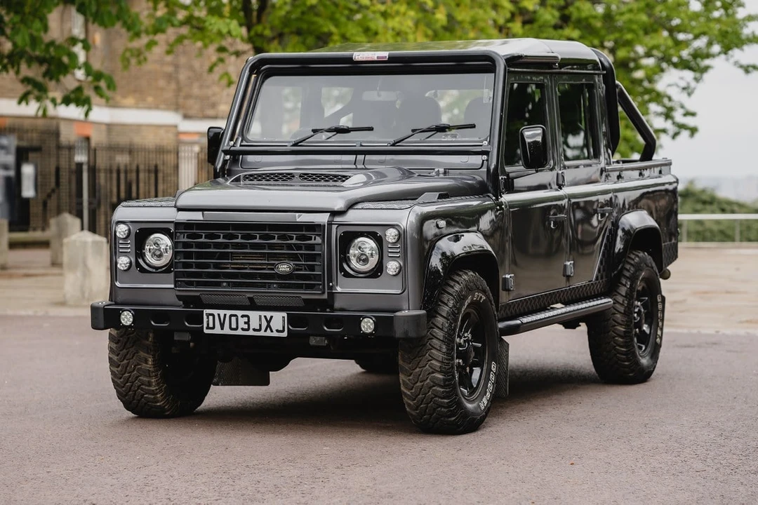 2003 Land Rover Defender 110 - Image 4 of 30