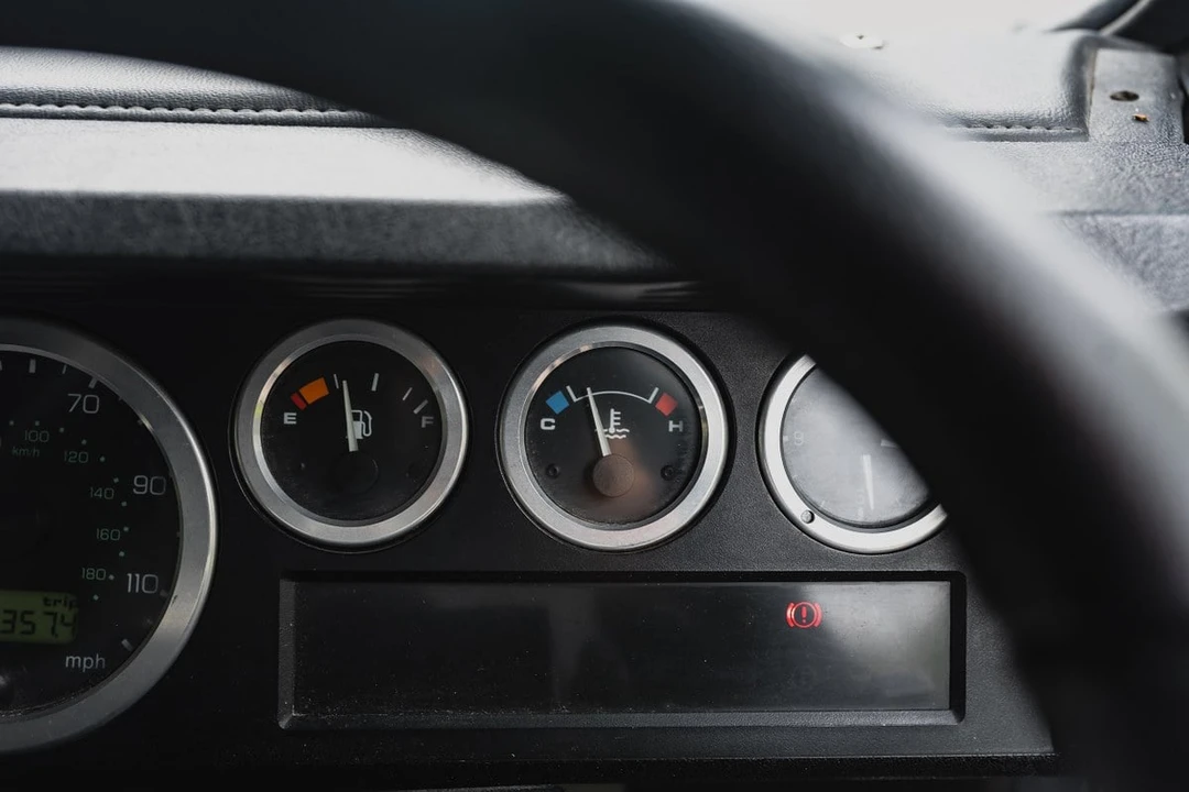 2003 Land Rover Defender 110 - Image 26 of 30