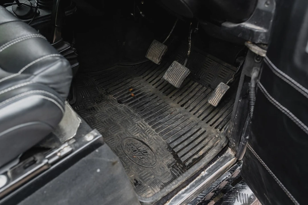 2003 Land Rover Defender 110 - Image 30 of 30
