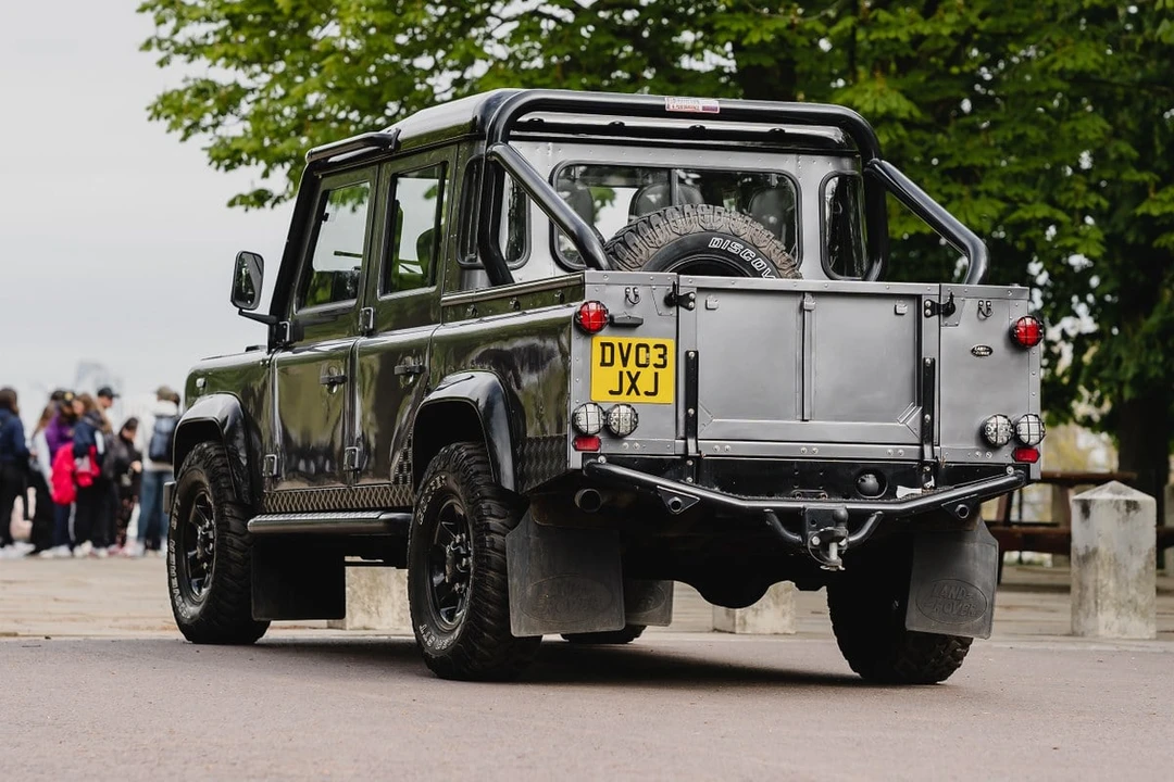 2003 Land Rover Defender 110 - Image 3 of 30