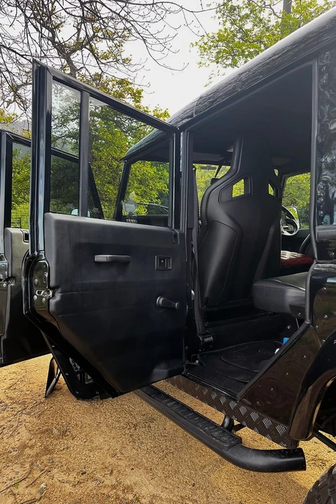 2003 Land Rover Defender 130 - Image 25 of 30