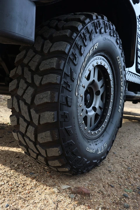 2003 Land Rover Defender 130 - Image 14 of 30