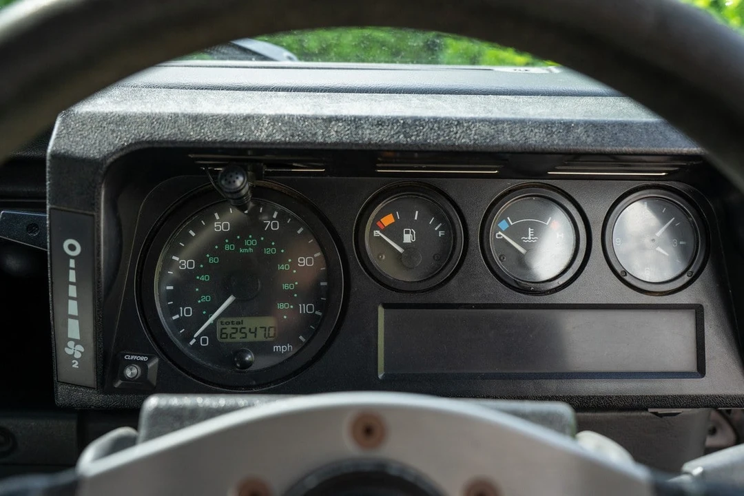 2003 Land Rover Defender 90 - Image 23 of 30