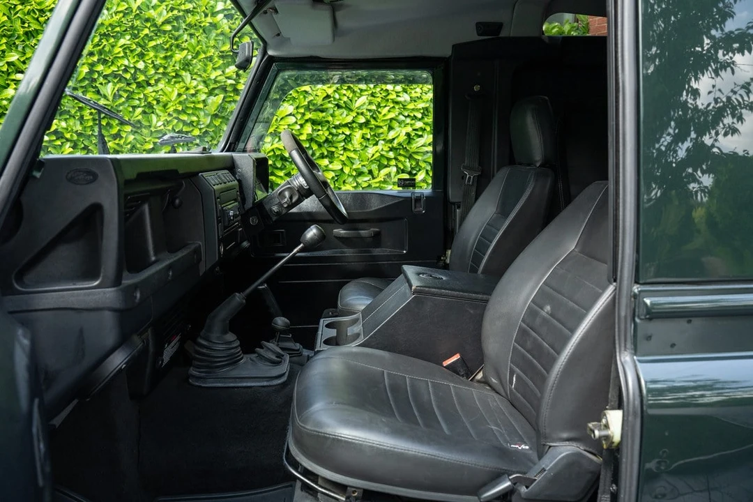 2003 Land Rover Defender 90 - Image 21 of 30