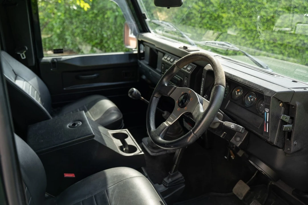 2003 Land Rover Defender 90 - Image 17 of 30