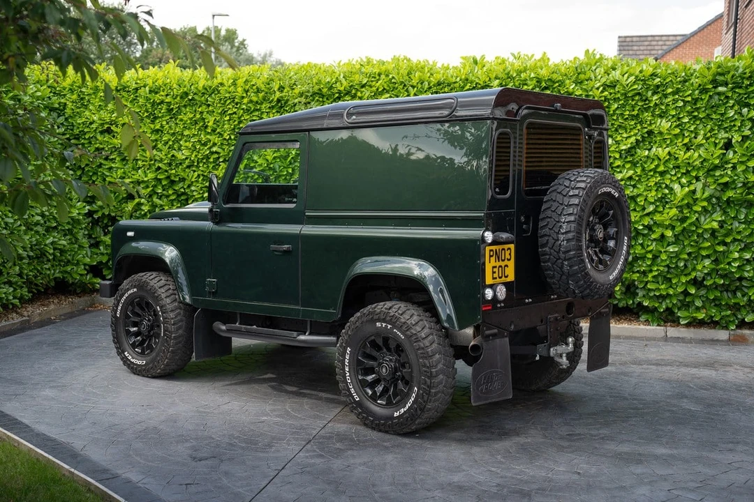 2003 Land Rover Defender 90 - Image 7 of 30