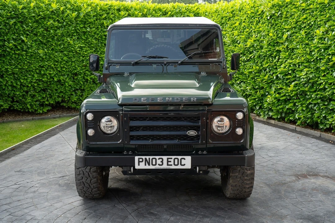2003 Land Rover Defender 90 - Image 10 of 30