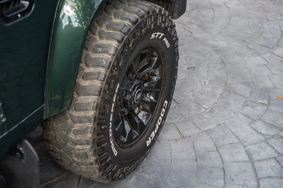 2003 Land Rover Defender 90 - Image 16 of 30