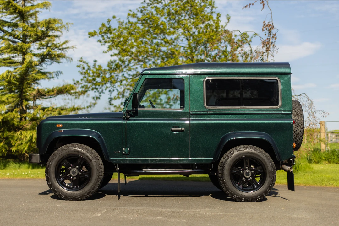2004 Land Rover Defender 90 - Image 4 of 31