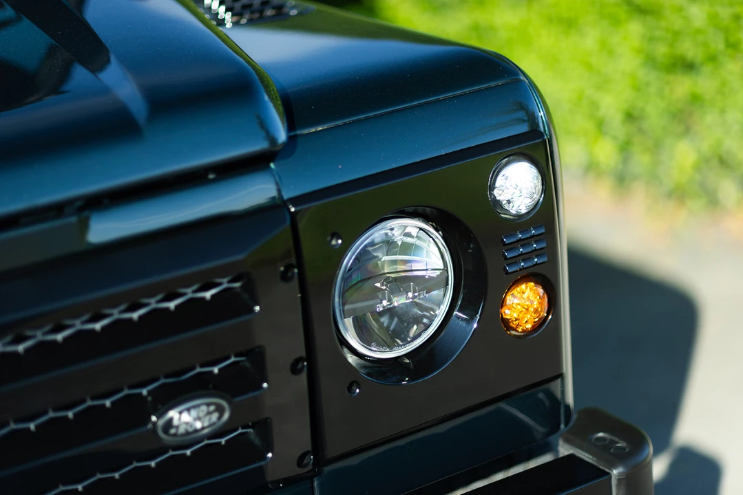 2004 Land Rover Defender 90 - Image 24 of 31