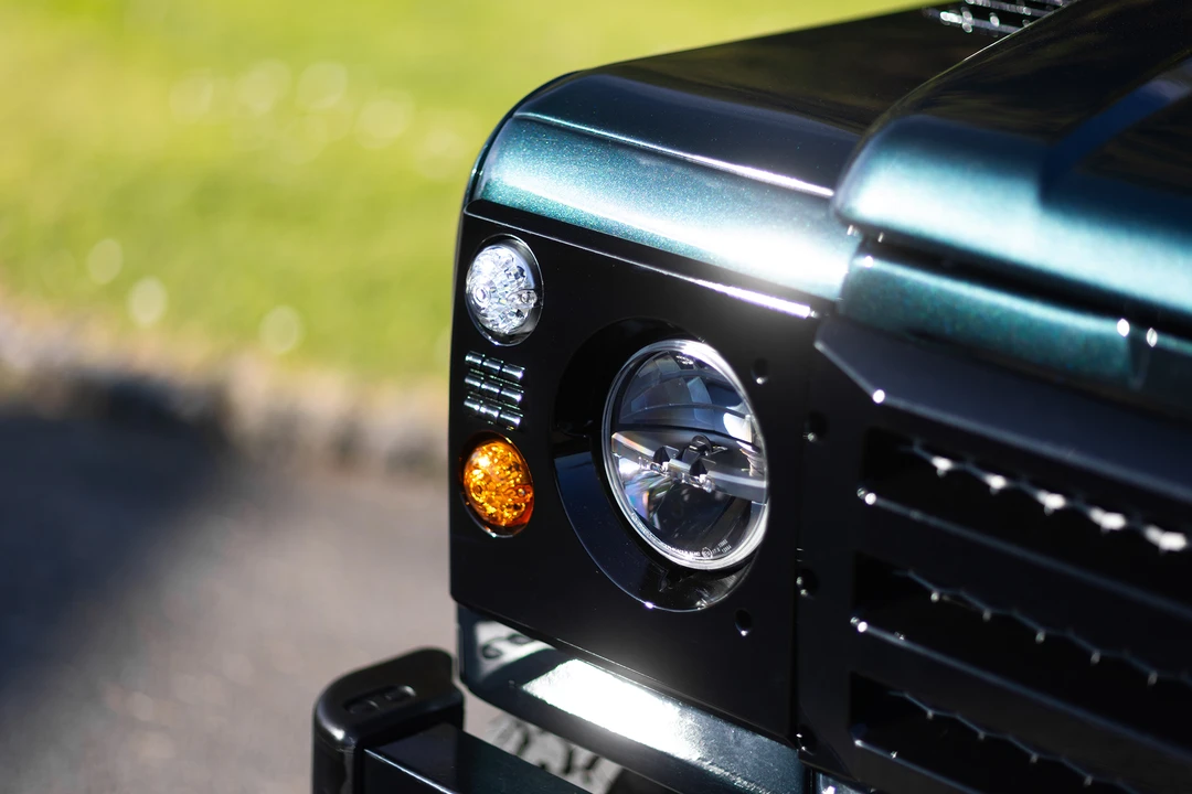 2004 Land Rover Defender 90 - Image 28 of 31