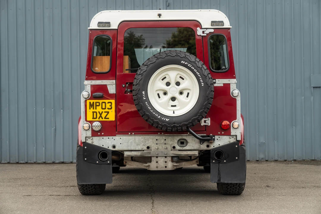 2003 Land Rover Defender 90 - Image 6 of 31