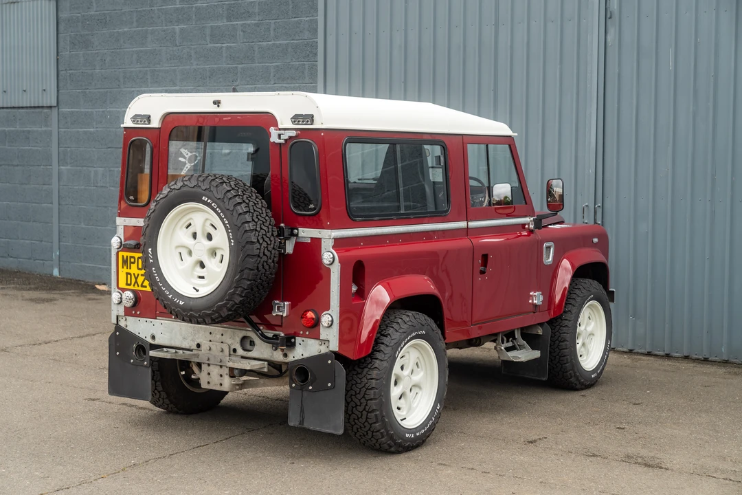 2003 Land Rover Defender 90 - Image 7 of 31