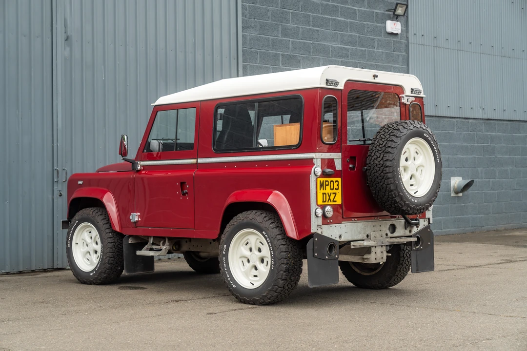 2003 Land Rover Defender 90 - Image 5 of 31