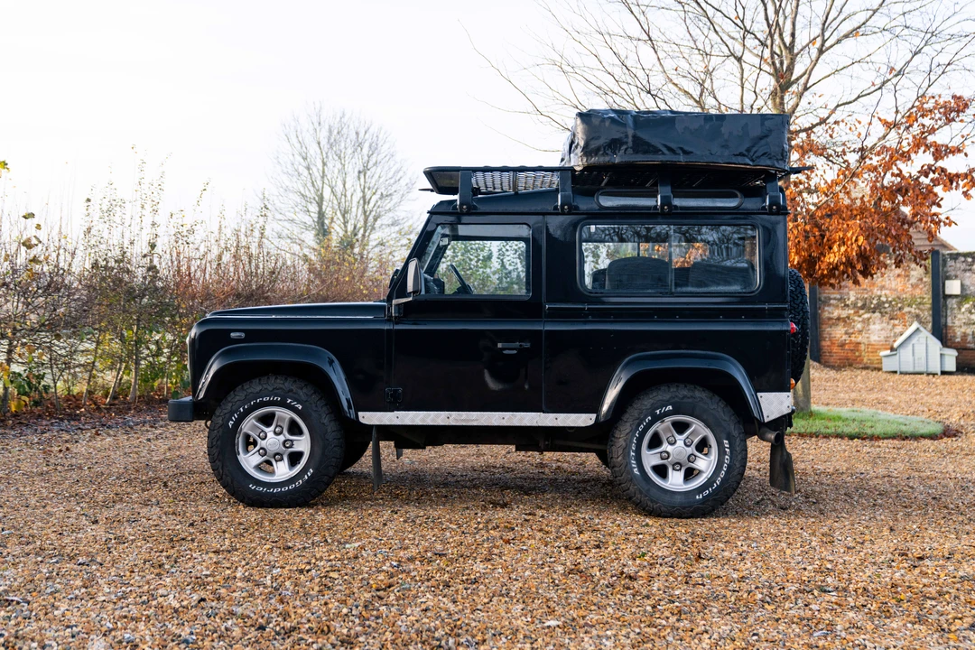2003 Land Rover Defender 90 - Image 8 of 31