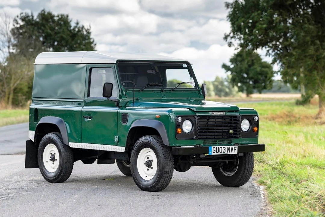 2003 Land Rover Defender 90 - Image 12 of 30