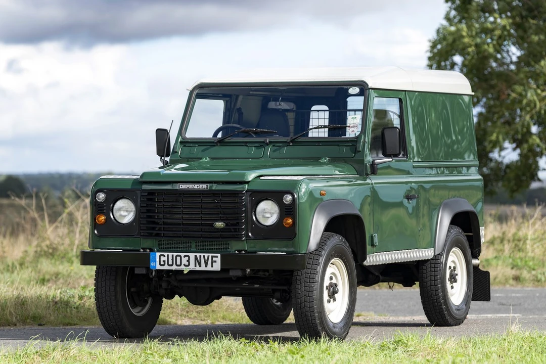 2003 Land Rover Defender 90 - Image 8 of 30