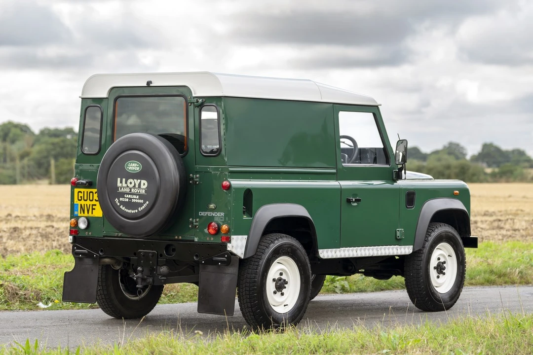 2003 Land Rover Defender 90 - Image 20 of 30