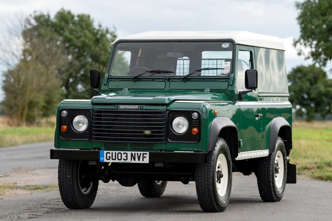 2003 Land Rover Defender 90 - Image 5 of 30