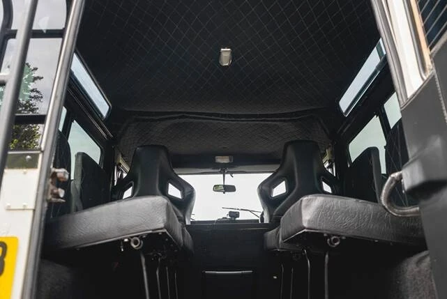 2003 Land Rover Defender 90 - Image 7 of 9