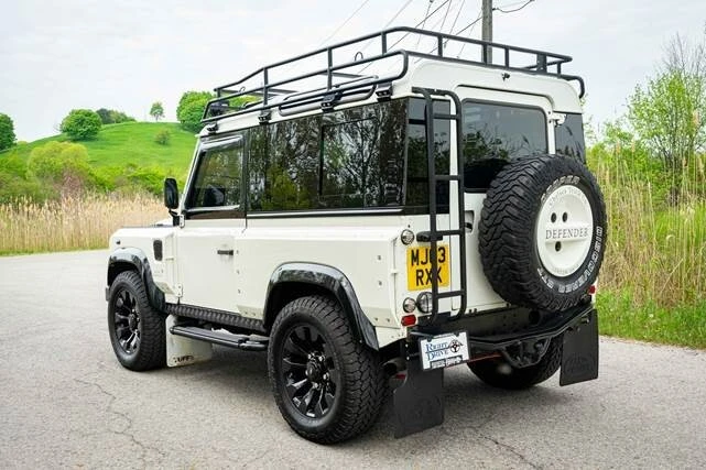 2003 Land Rover Defender 90 - Image 9 of 9