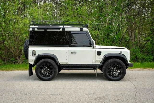 2003 Land Rover Defender 90 - Image 8 of 9