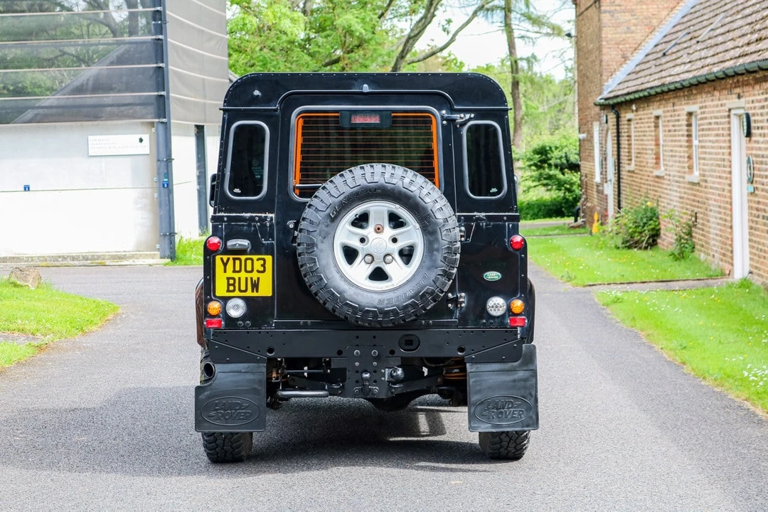 2003 Land Rover Defender 90 - Image 6 of 30