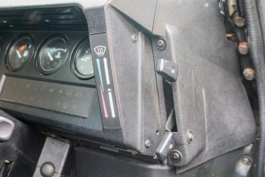 2003 Land Rover Defender 90 - Image 23 of 30