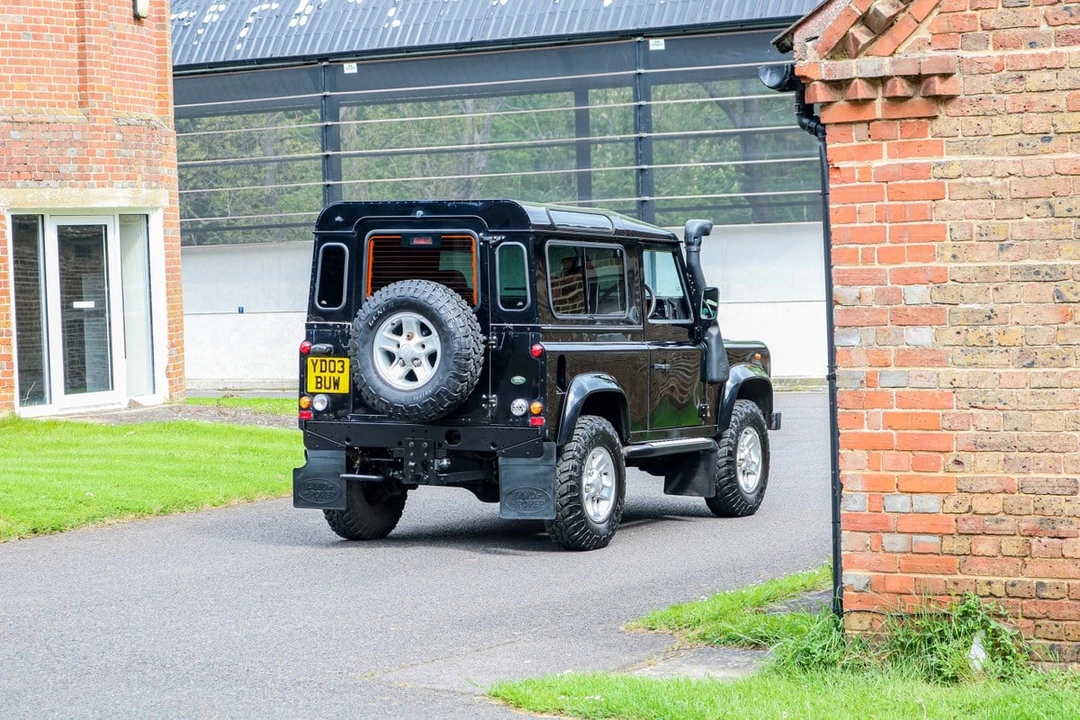 2003 Land Rover Defender 90 - Image 8 of 30