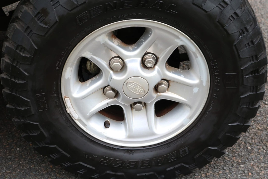 2003 Land Rover Defender 90 - Image 12 of 30