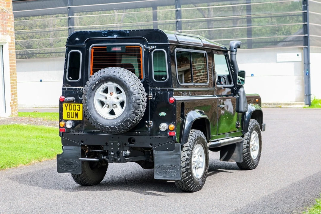 2003 Land Rover Defender 90 - Image 7 of 30