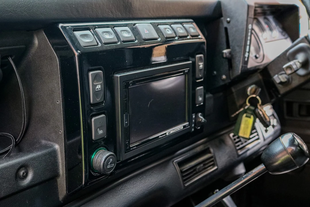 2003 Land Rover Defender 90 - Image 24 of 30