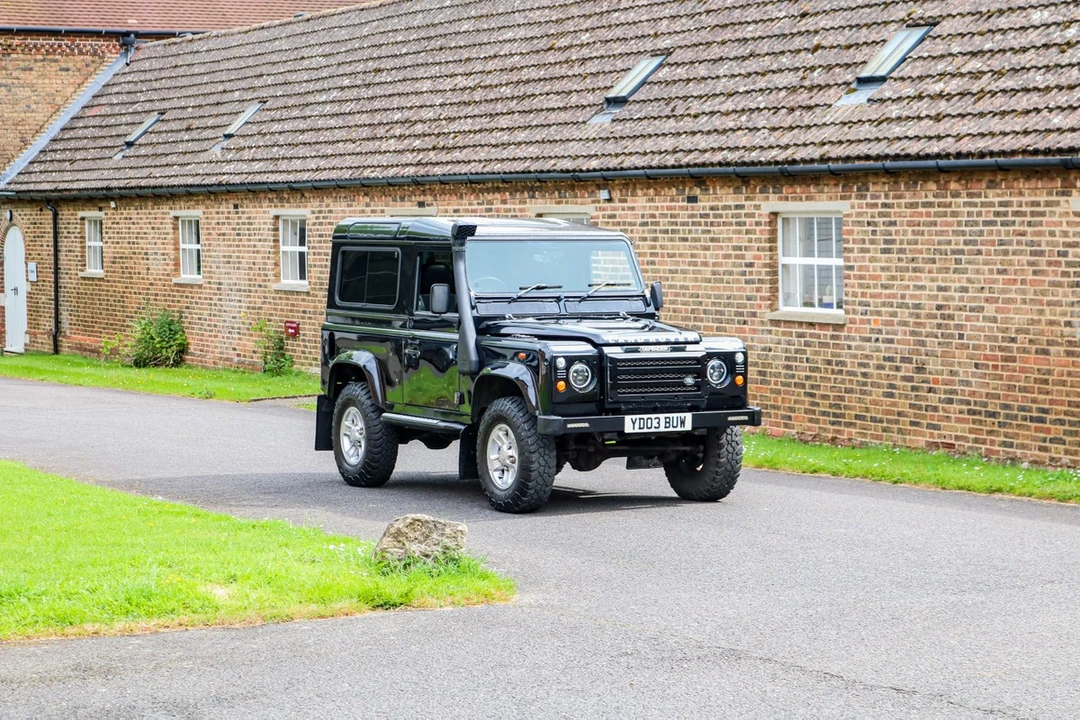 2003 Land Rover Defender 90 - Image 2 of 30