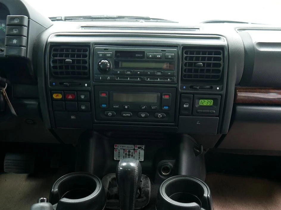2003 Land Rover Discovery 2nd Gen - Image 16 of 21