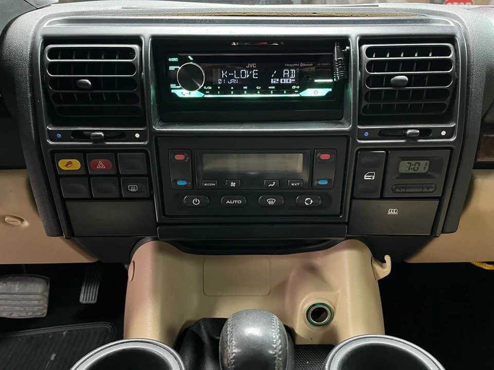 2003 Land Rover Discovery 2nd Gen - Image 18 of 21