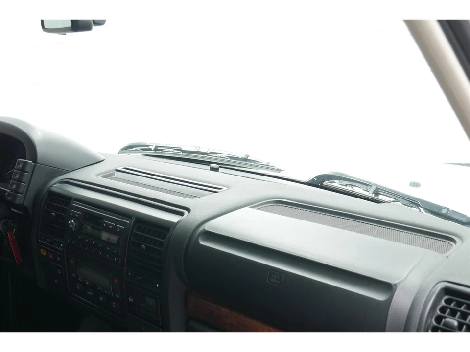 2003 Land Rover Discovery 2nd Gen - Image 17 of 31