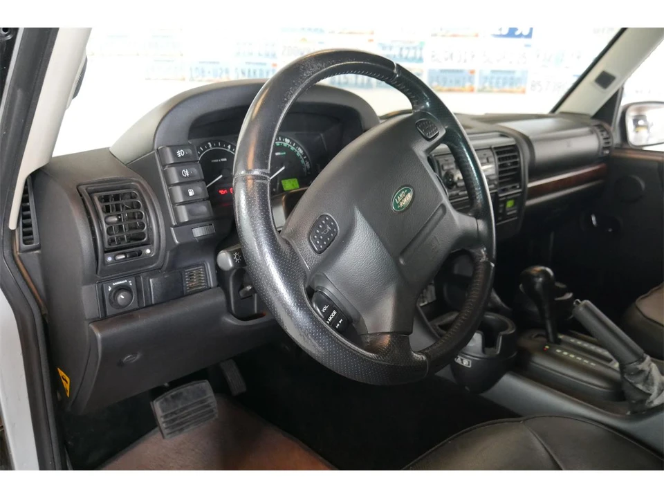 2003 Land Rover Discovery 2nd Gen - Image 12 of 31