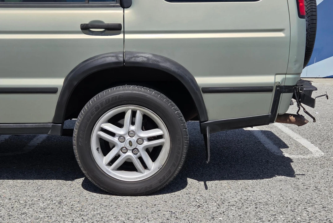 2003 Land Rover Discovery 2nd Gen - Image 16 of 31