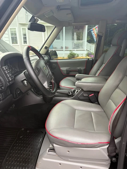2003 Land Rover Discovery 2nd Gen - Image 11 of 13