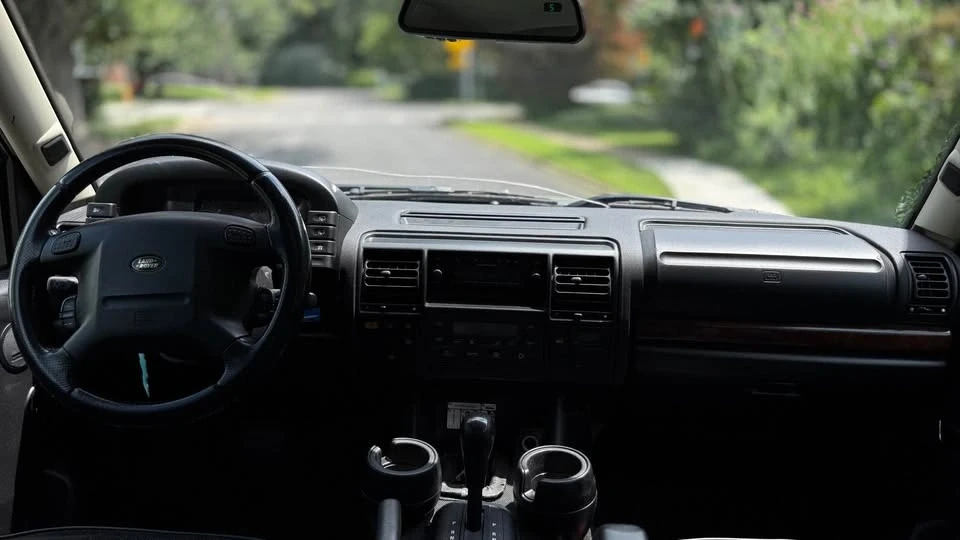 2003 Land Rover Discovery 2nd Gen - Image 9 of 11