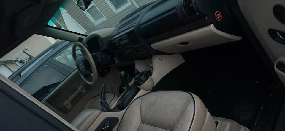 2003 Land Rover Discovery 2nd Gen - Image 2 of 4