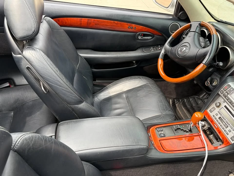 2003 Lexus SC430 - Image 6 of 8