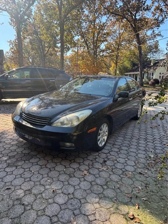 2003 Lexus ES 4th Gen - Image 2 of 11