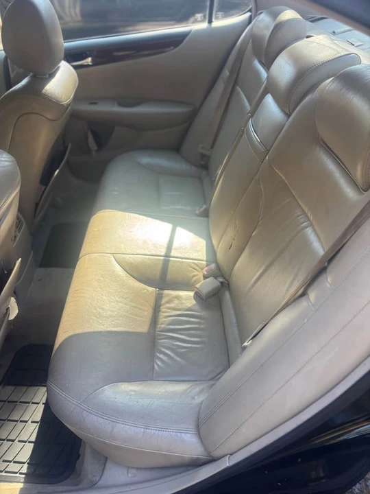 2003 Lexus ES 4th Gen - Image 9 of 11
