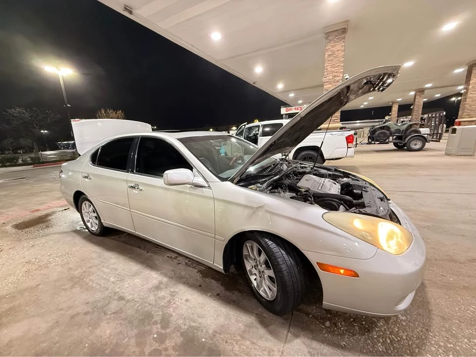 2003 Lexus ES 3rd Gen - Image 4 of 10