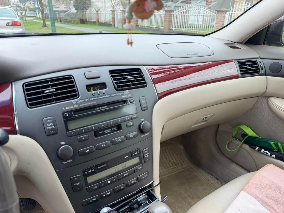 2003 Lexus ES 4th Gen - Image 4 of 19